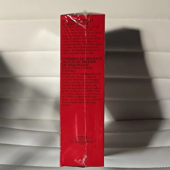 Lancôme Deluxe Brush Set with Red and Silver Case - Picture 9 of 12
